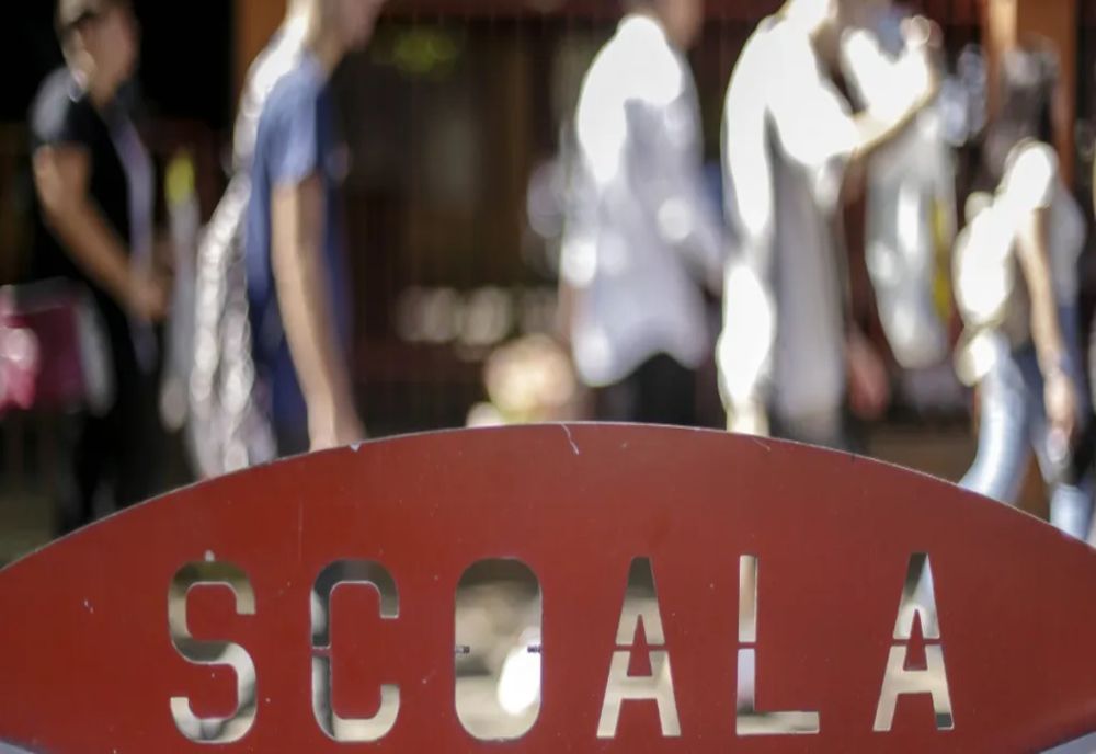 Aproape 3 milioane de elevi și preșcolari încep luni cursurile - Care va fi structura anului școlar 2022-2023