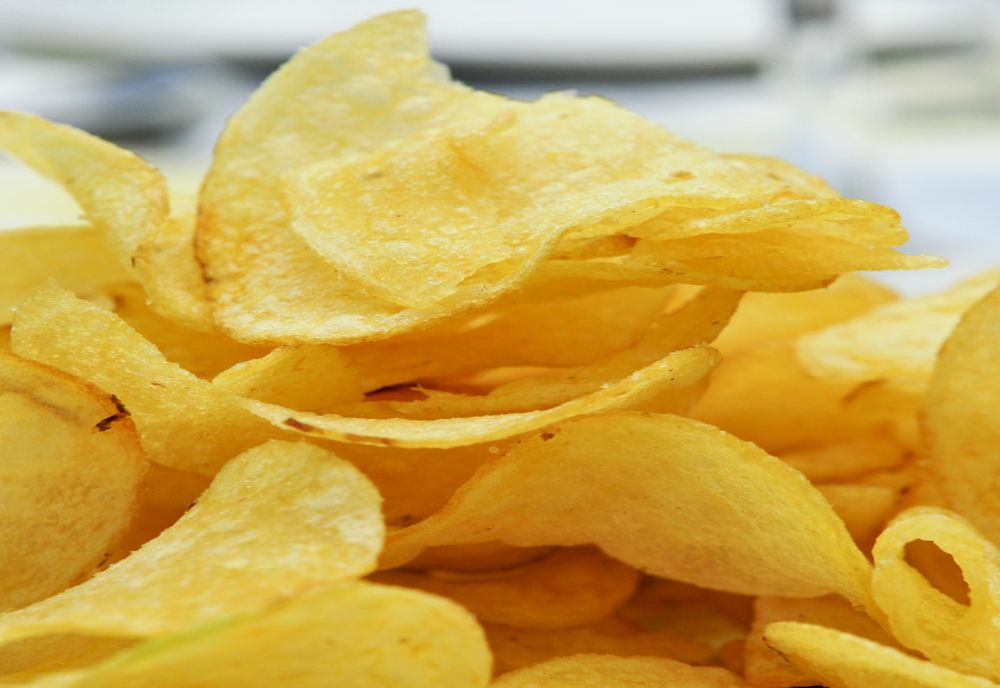 Sortiment de chipsuri, RETRAS de la vânzare dintr-un mega lanț de magazine - Substanţa dăunătoare din pungă