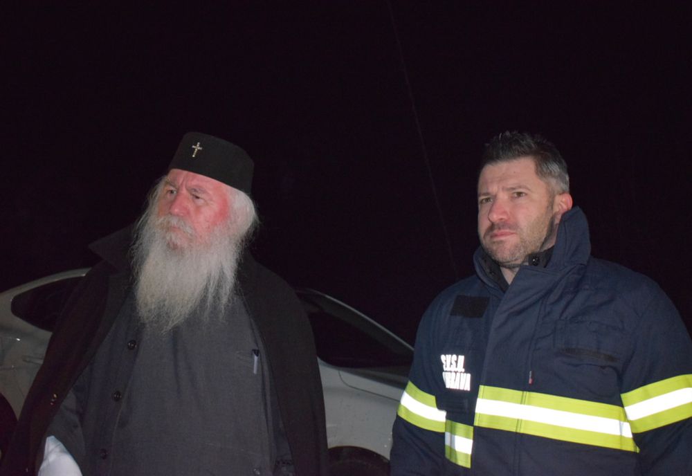 Mobilizare generală în localitatea Bodo, din județul Timiș. Gospodării inundate. Mitropolia Banatului a pus la dispoziția sinistraților casa parohială