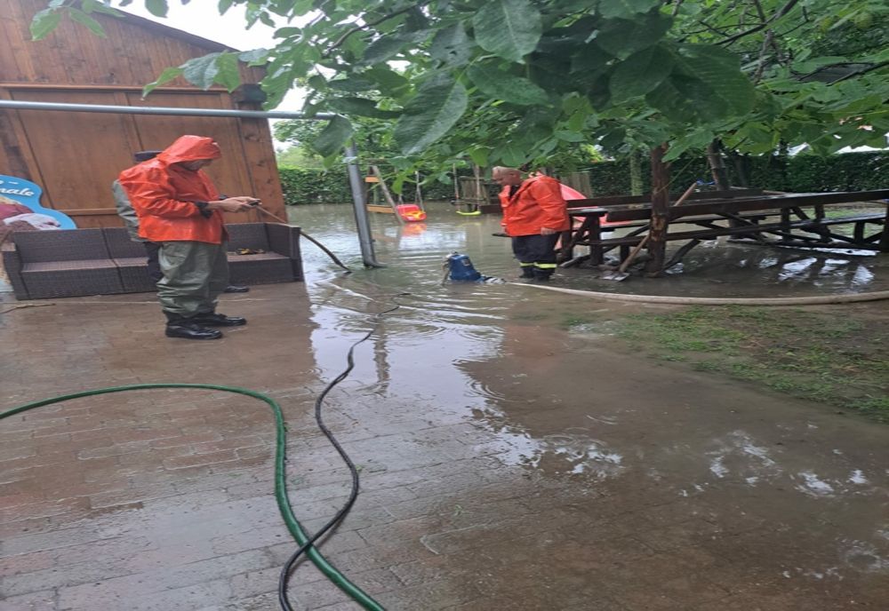 Urmările ploii torențiale anunțată prin cod roșu și Ro-Alert la Sânnicolau Mare, în județul Timiș