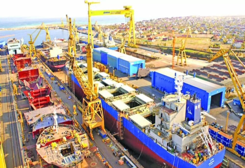 ANGAJAȚII ȘANTIERULUI NAVAL MANGALIA, PROTESTE ÎN FAȚA MINISTERULUI ECONOMIEI ȘI GUVERNULUI