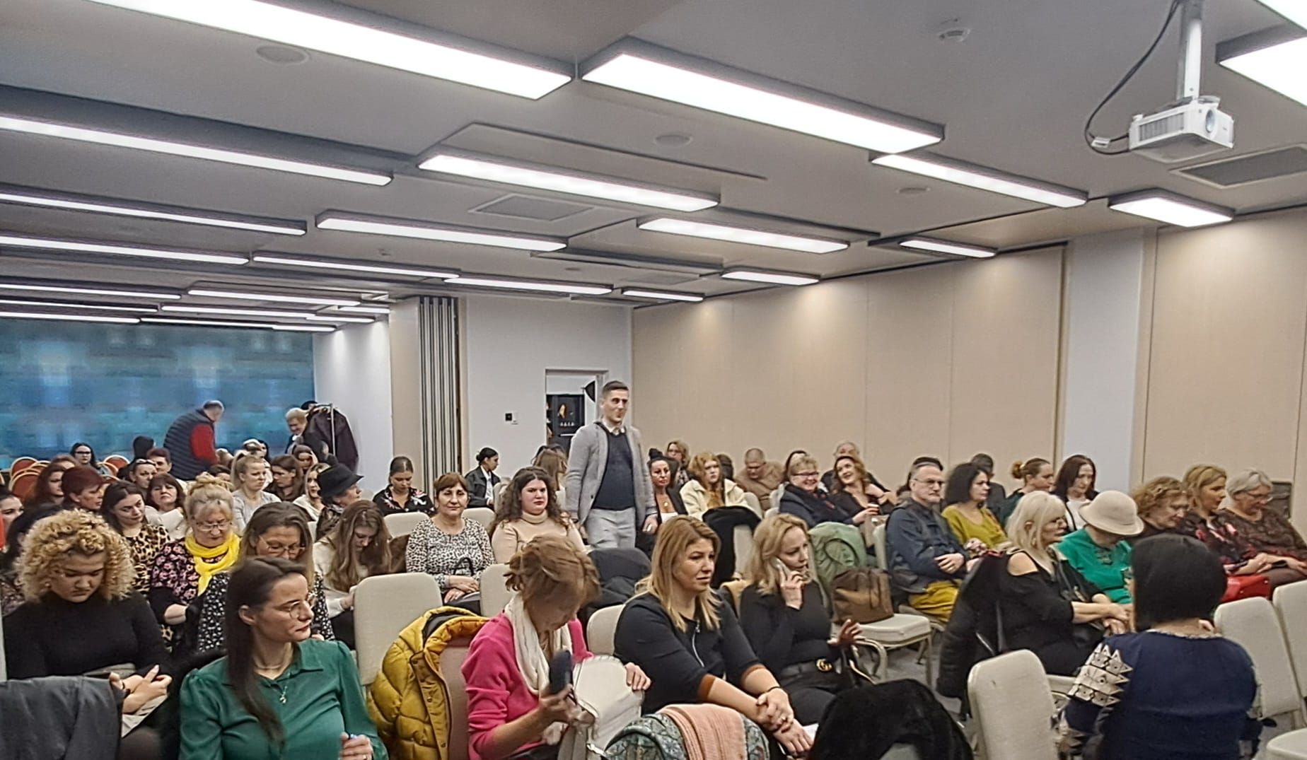 FEMEILE-TIMIS-SUSTINERE-IMPLICARE-POLITICA-GEORGE SIMION