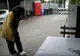 Suma record strînsă, într-o zi, de un cerșetor din Timișoara. VIDEO!