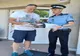 Polițiștii locali au înapoiat unui timișorean un portofel cu bani și acte găsit în zona Catedralei Mitropolitane