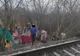 Colibe improvizate și oameni ai străzii, din nou instalați lângă Parcul Botanic din Timișoara