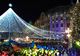 S-a deschis Târgul de Crăciun de la Timișoara. Muzică, voie bună și un tricolor imens desfășurat în Piața Victoriei